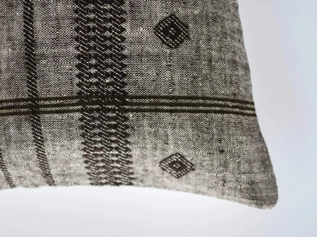 Leslie Woven Pillow Cover