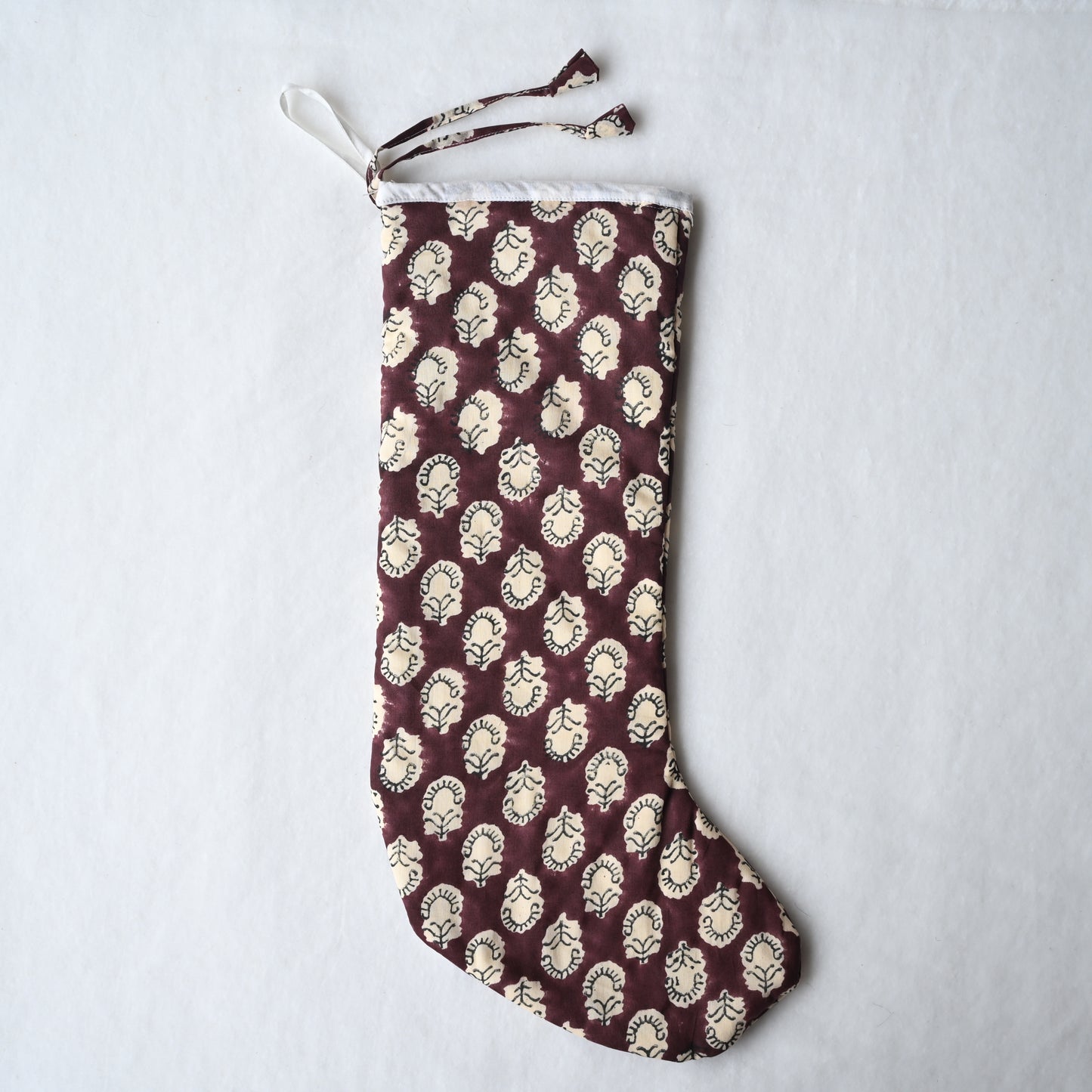 Burgundy Scallop Motif Cotton Stocking