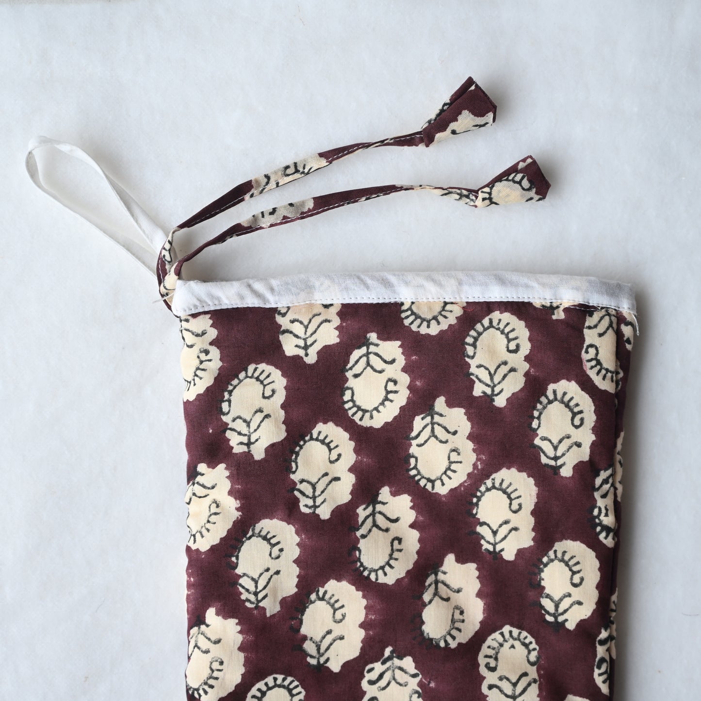 Burgundy Scallop Motif Cotton Stocking