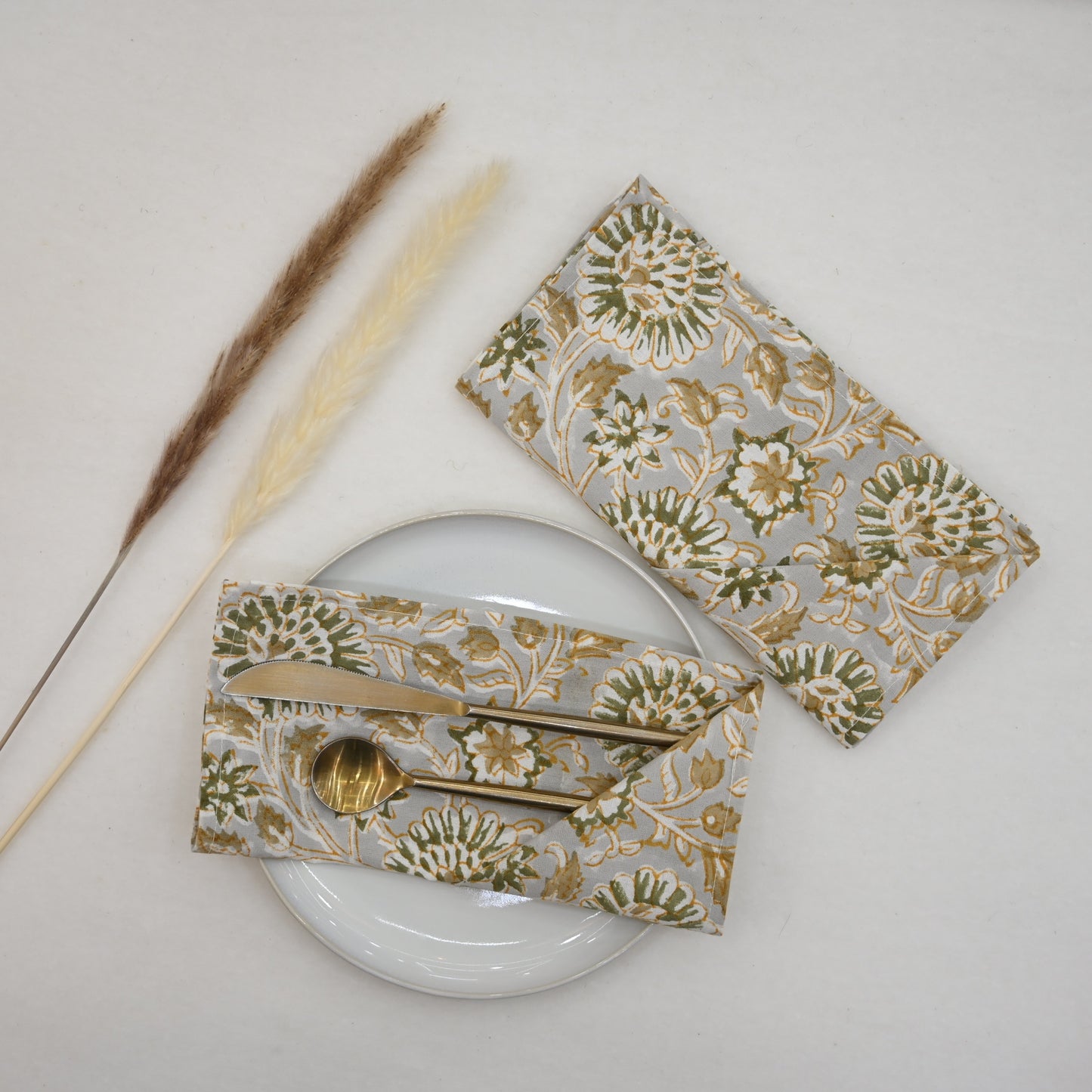 Slate Botanical Cotton Dinner Napkin