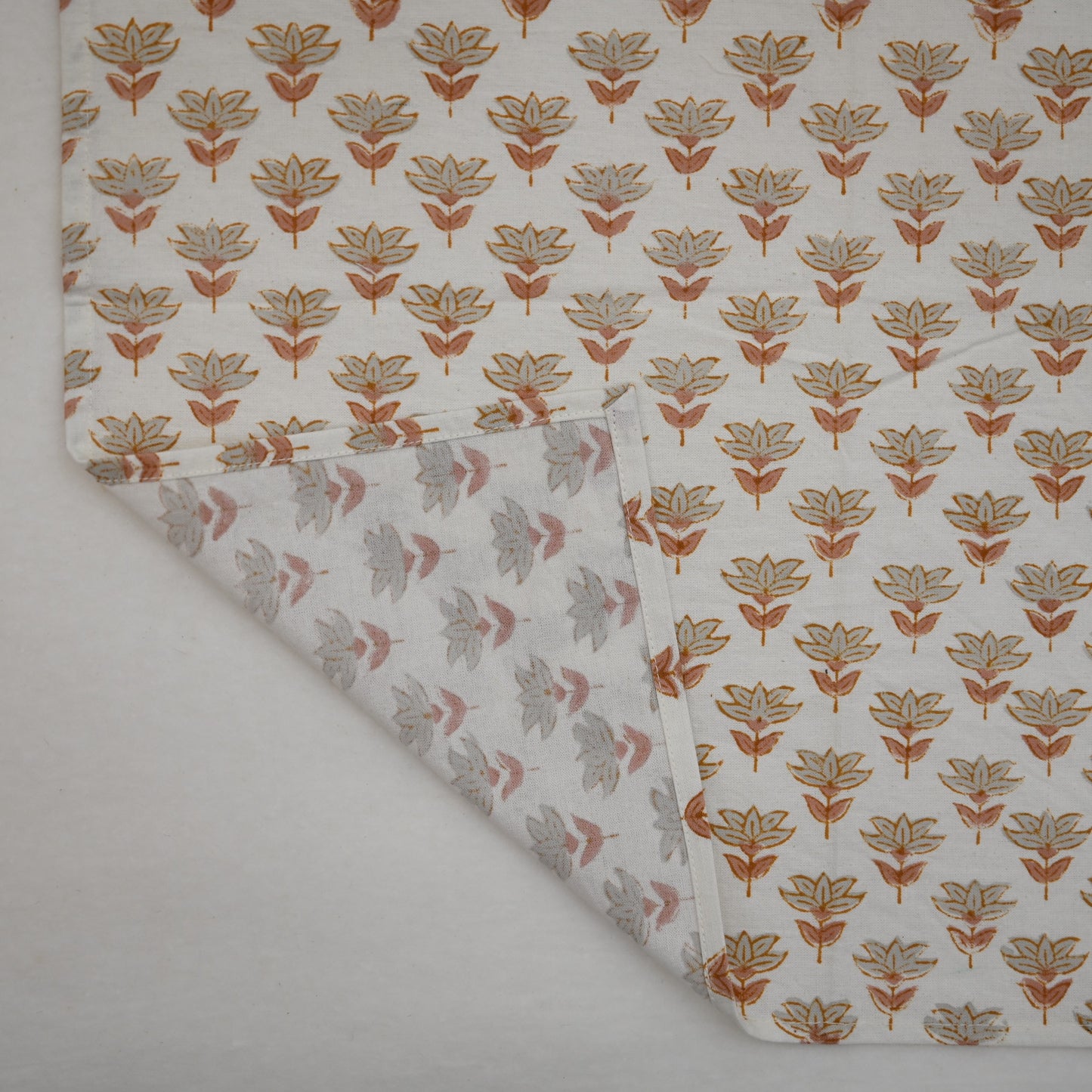 Minimal Floral Booti Dinner Napkin