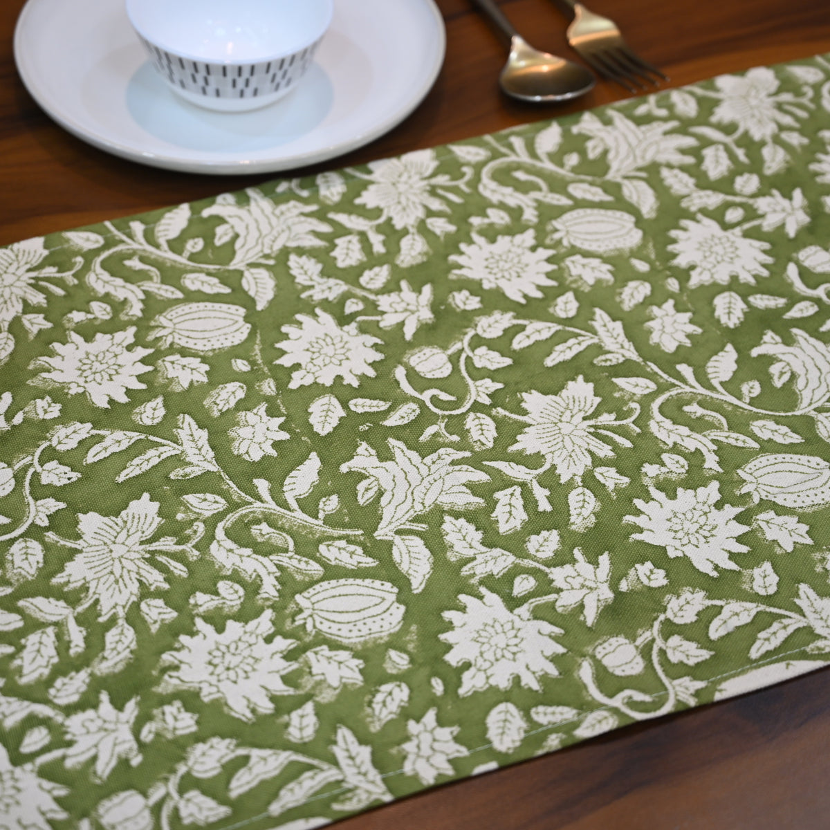 Leron Olive Cotton Table Runner
