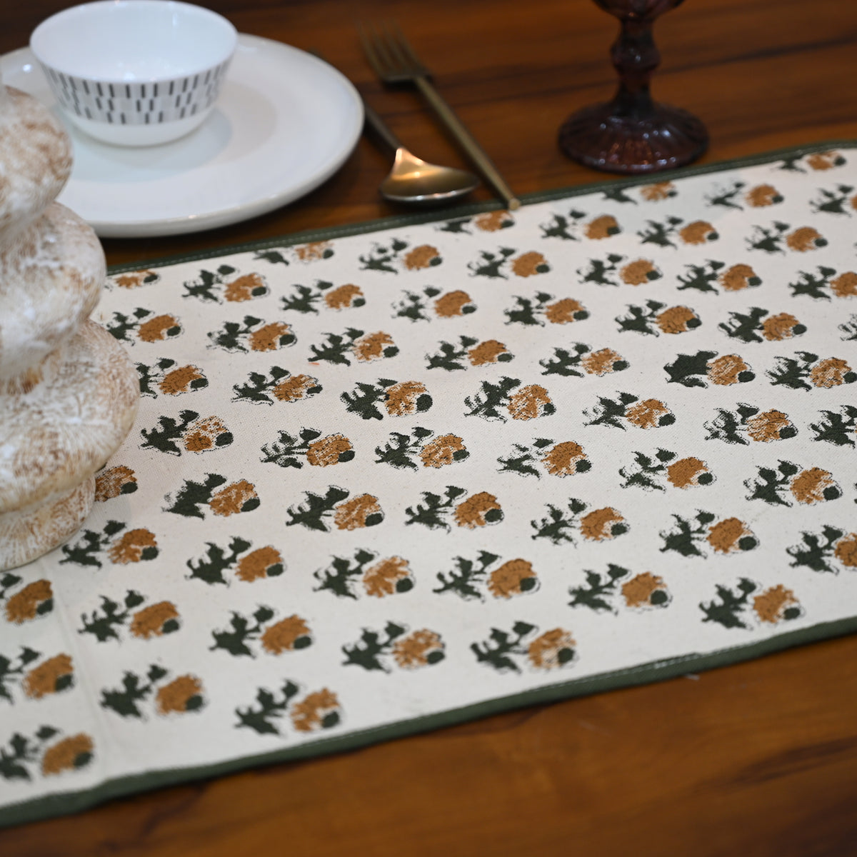 Nelaz Rust Cotton Table Runner
