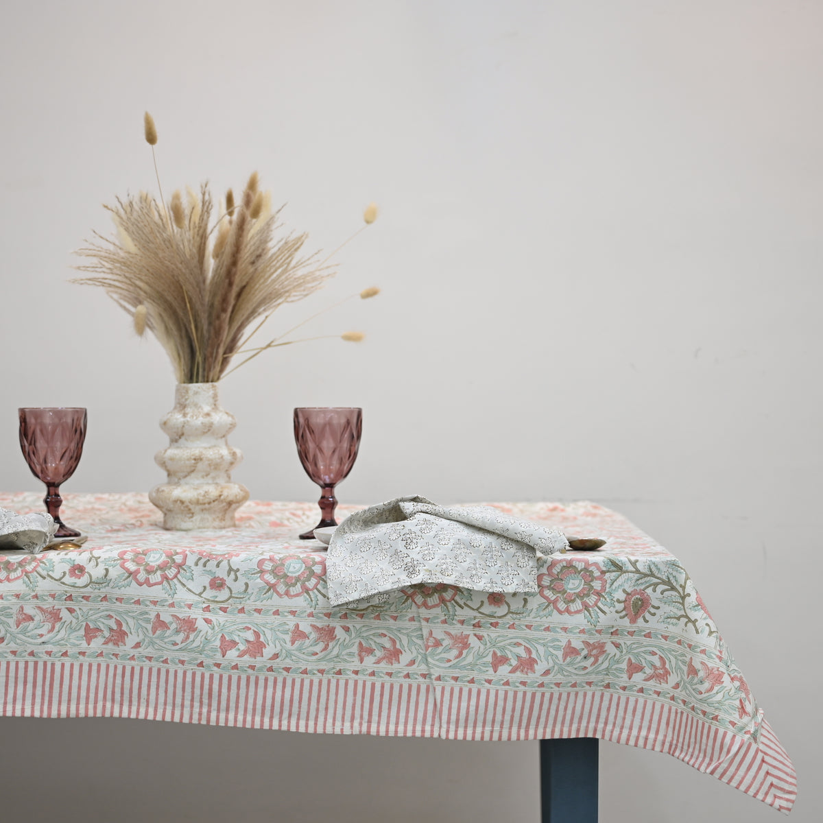 Nexoa Dusty Rose Cotton Tablecloth - Two Border