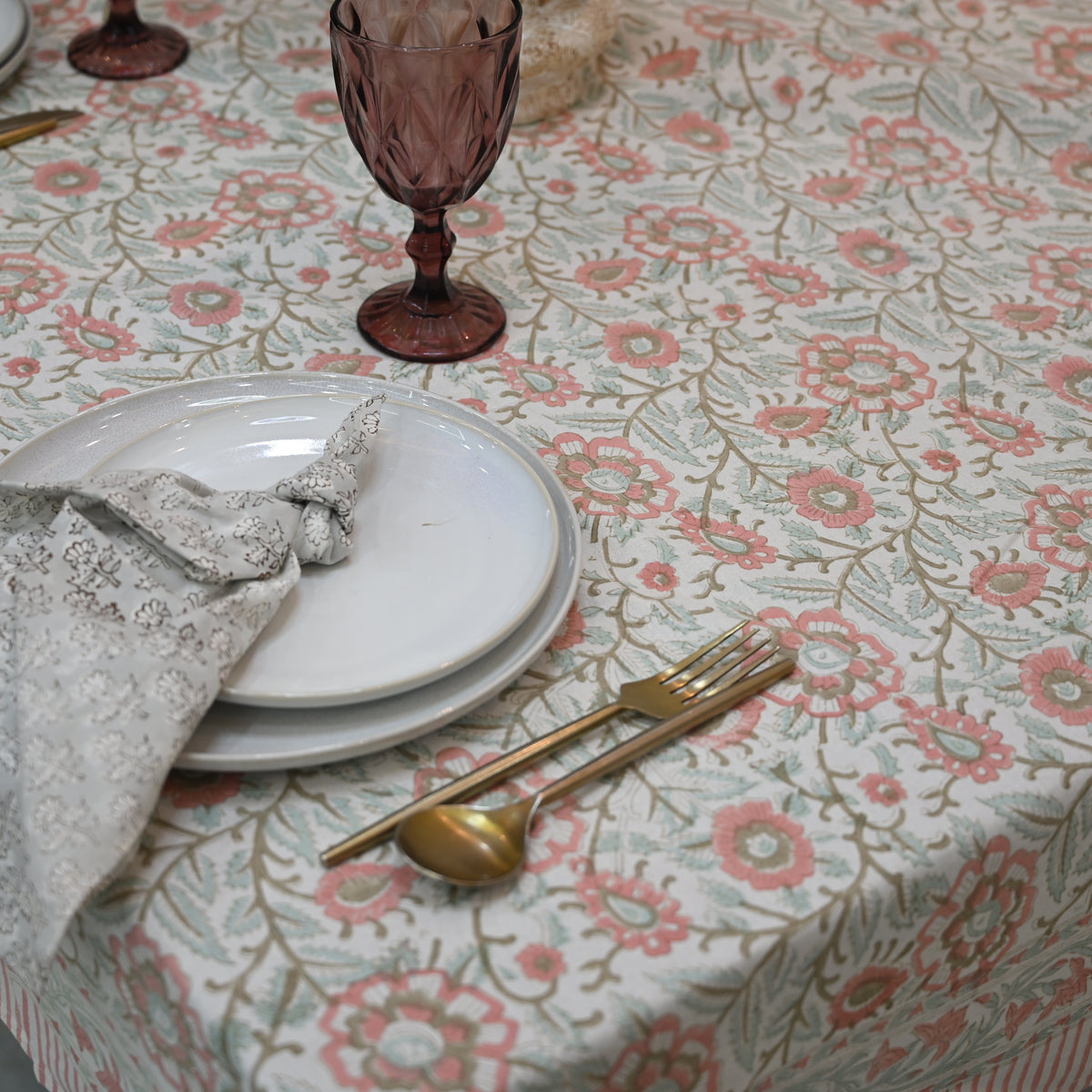 Nexoa Dusty Rose Cotton Tablecloth - Two Border