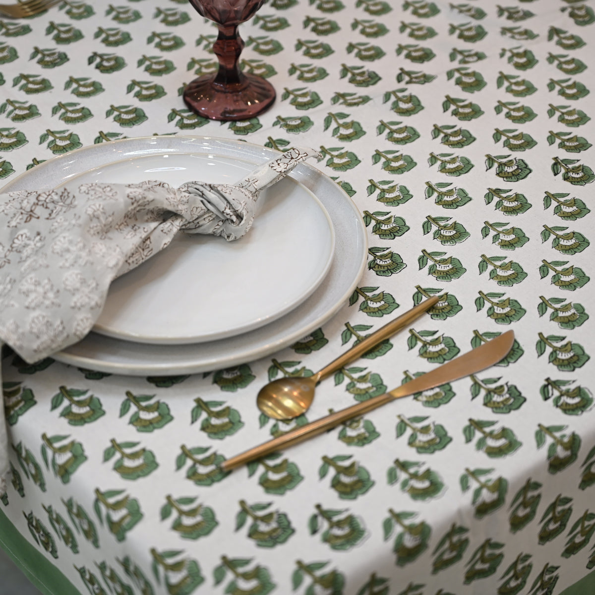 Rotceh Olive Green Cotton Tablecloth - Single Border