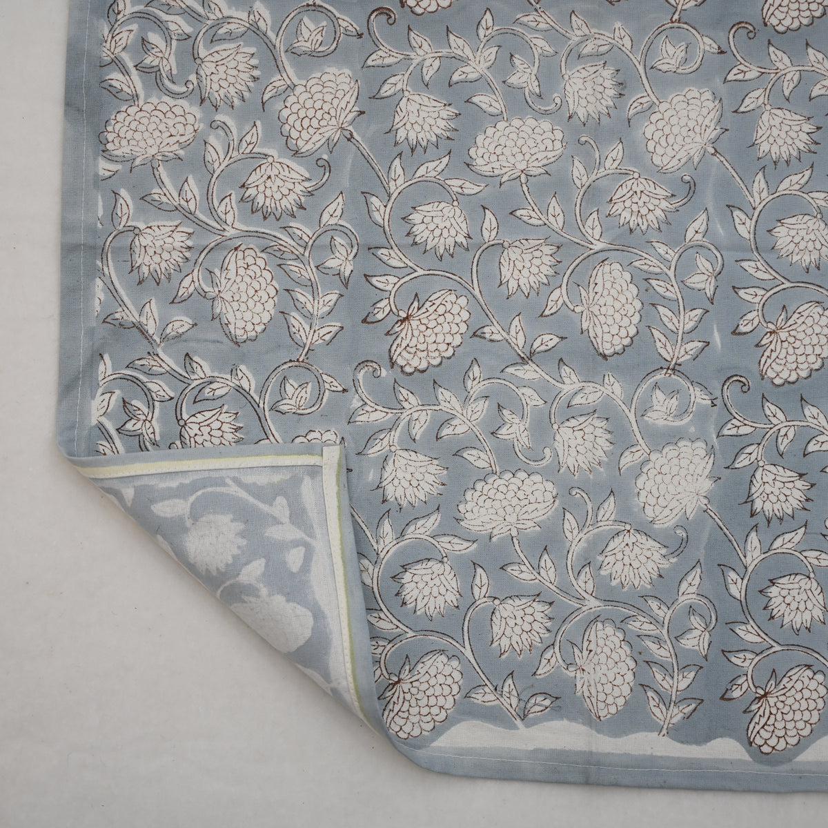 Dylan Floral Motif Dinner Napkin