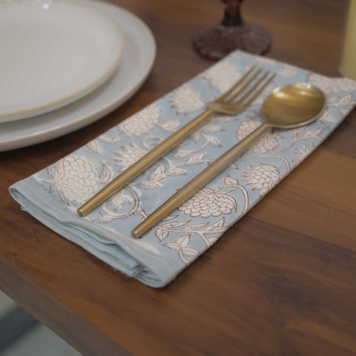 Dylan Floral Motif Dinner Napkin