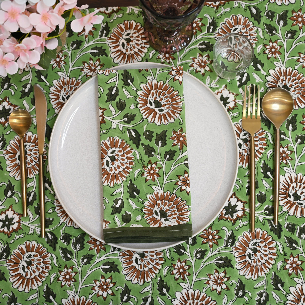 Alan Floral Booti Dinner Napkin