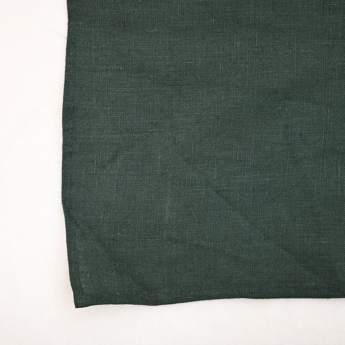 Axel Solid Linen Dinner Napkin