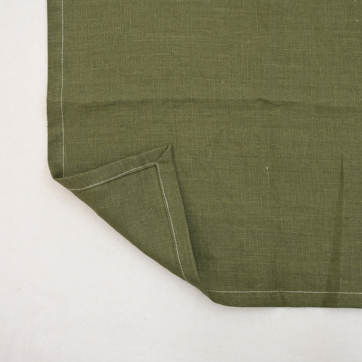Brody Solid Linen Dinner Napkin