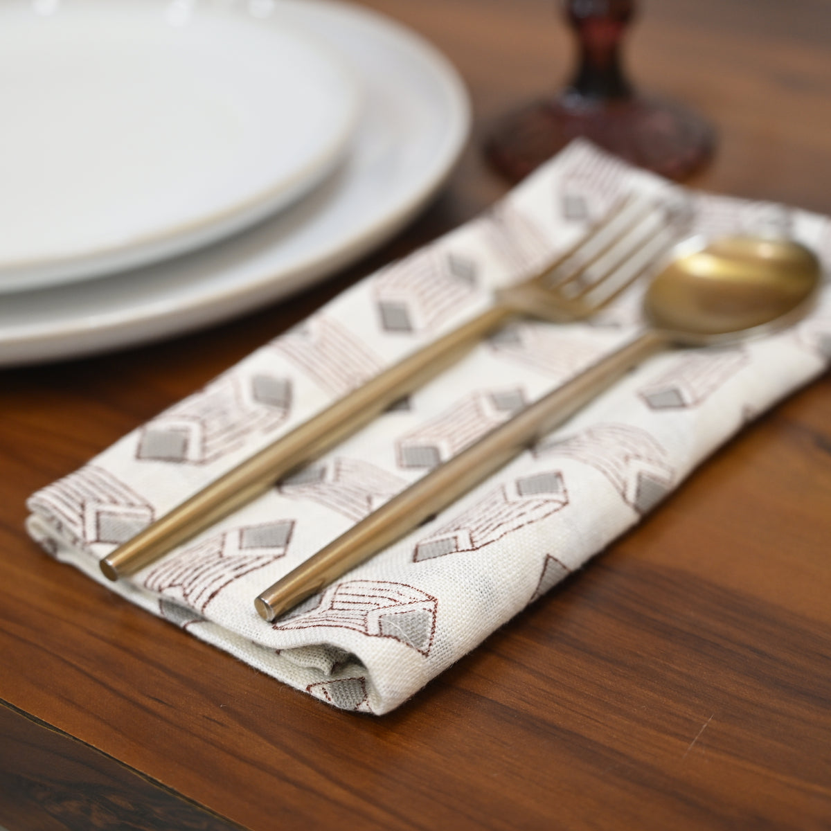 Colton Motif Linen Dinner Napkin